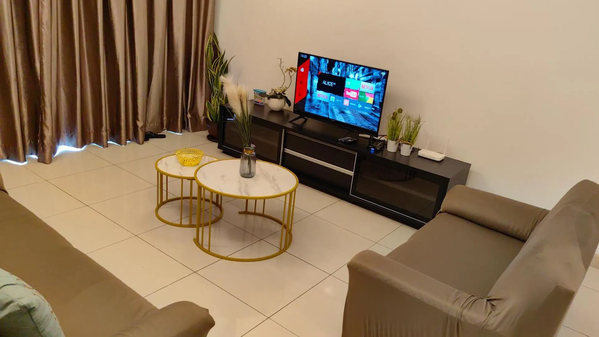 703 Klcc 5 Minutes To Alor Street Ceylon Pavilion 3 Room Apt For 10 Pax كوالالمبور شقة