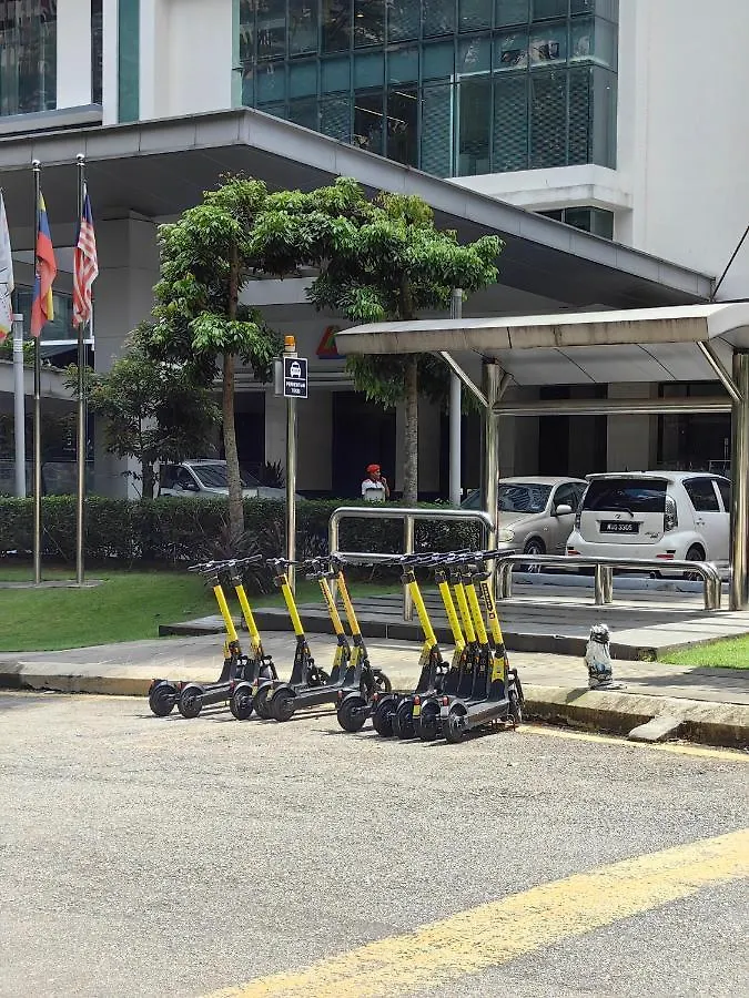 Apartment 703 Klcc 5 Minutes To Alor Street Ceylon Pavilion 3 Room Apt For 10 Pax Kuala Lumpur